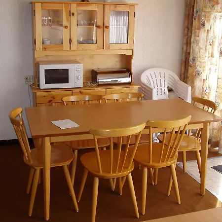 Holiday Type 6.1 * Hastiere-par-dela